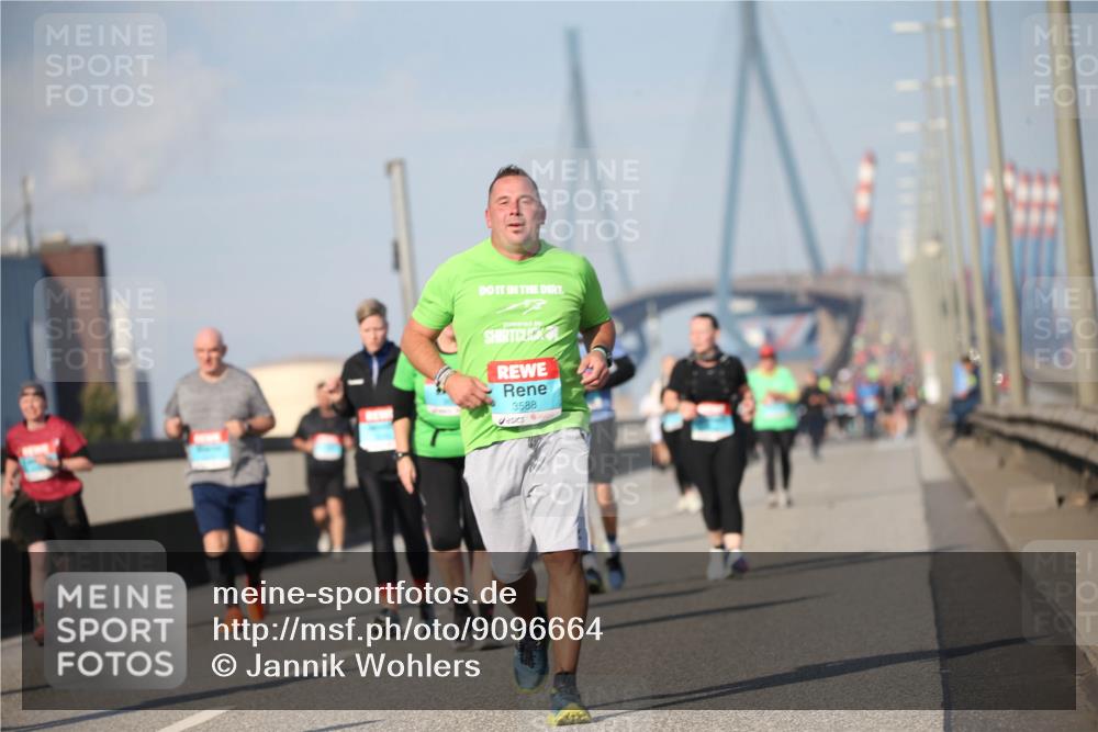 03.10.2025 - Köhlbrandbrückenlauf Jannik Wohlers http://msf.ph/oto/9096664 03.10.2025 10:15:05 Position 3 3588 meine-sportfotos.de