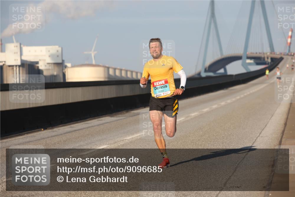 03.10.2025 - Köhlbrandbrückenlauf Lena Gebhardt http://msf.ph/oto/9096685 03.10.2025 09:33:15 Position 2 3590 meine-sportfotos.de