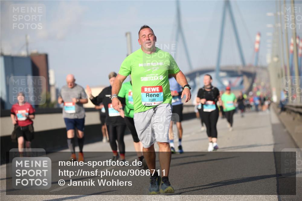 03.10.2025 - Köhlbrandbrückenlauf Jannik Wohlers http://msf.ph/oto/9096711 03.10.2025 10:15:06 Position 3 3588 meine-sportfotos.de