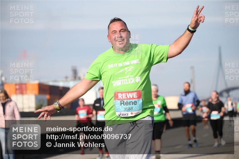 03.10.2025 - Köhlbrandbrückenlauf Jannik Wohlers http://msf.ph/oto/9096737 03.10.2025 10:15:09 Position 3 3588 meine-sportfotos.de