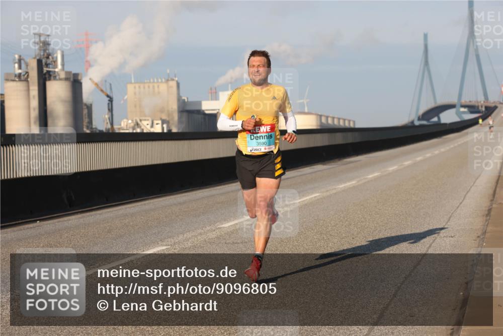 03.10.2025 - Köhlbrandbrückenlauf Lena Gebhardt http://msf.ph/oto/9096805 03.10.2025 09:33:17 Position 2 3590 meine-sportfotos.de
