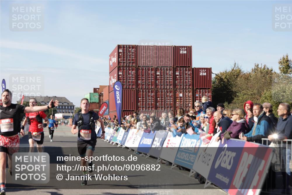 03.10.2025 - Köhlbrandbrückenlauf Jannik Wohlers http://msf.ph/oto/9096882 03.10.2025 12:55:45 Ziel 4001, 4594, 6100, 6480, 6762 meine-sportfotos.de