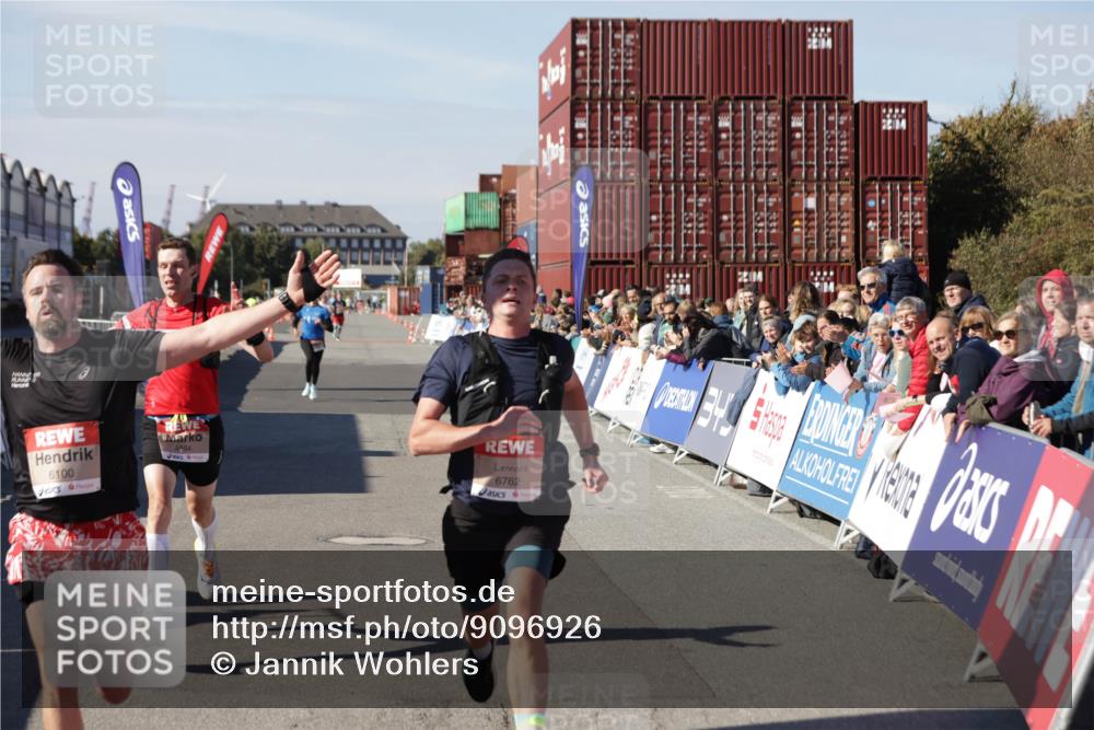 03.10.2025 - Köhlbrandbrückenlauf Jannik Wohlers http://msf.ph/oto/9096926 03.10.2025 12:55:45 Ziel 4001, 4594, 6100, 6480, 6762 meine-sportfotos.de