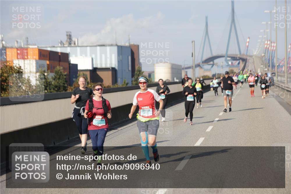 03.10.2025 - Köhlbrandbrückenlauf Jannik Wohlers http://msf.ph/oto/9096940 03.10.2025 10:17:38 Position 3 3413, 3412 meine-sportfotos.de