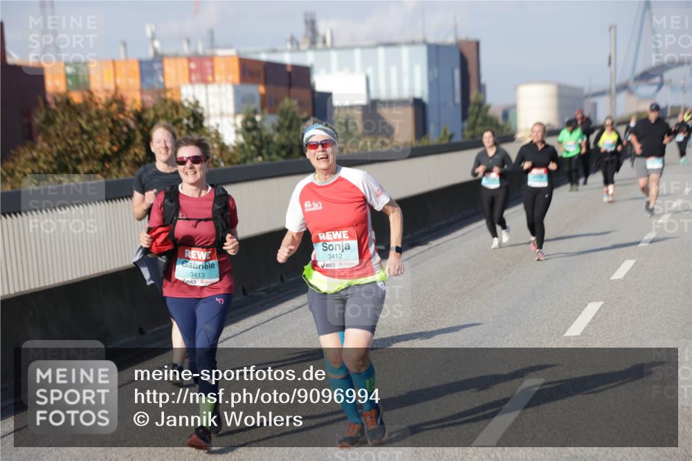 03.10.2025 - Köhlbrandbrückenlauf Jannik Wohlers http://msf.ph/oto/9096994 03.10.2025 10:17:41 Position 3 3413, 3412 meine-sportfotos.de