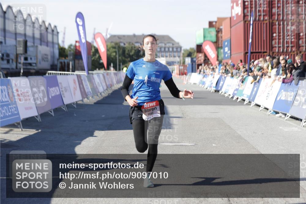 03.10.2025 - Köhlbrandbrückenlauf Jannik Wohlers http://msf.ph/oto/9097010 03.10.2025 12:55:50 Ziel 4001, 4594, 6100, 6480, 6762 meine-sportfotos.de