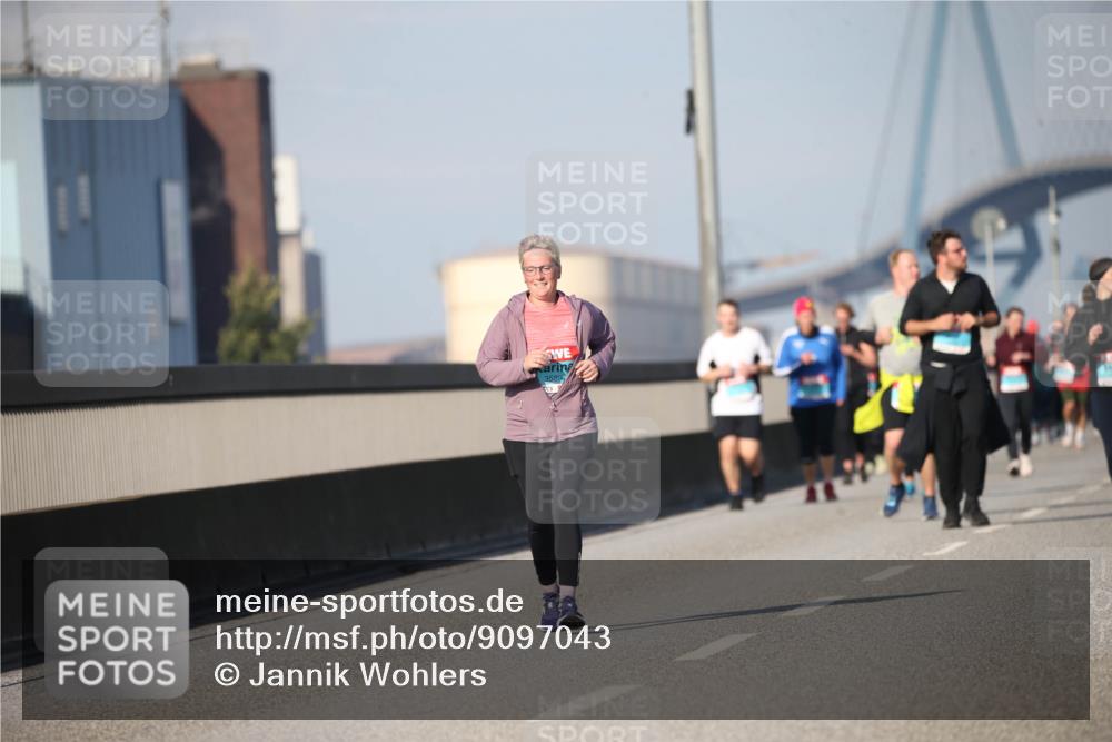 03.10.2025 - Köhlbrandbrückenlauf Jannik Wohlers http://msf.ph/oto/9097043 03.10.2025 10:15:33 Position 3  meine-sportfotos.de