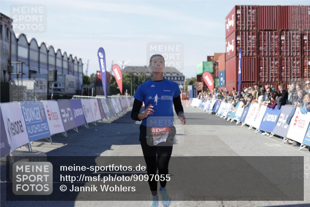 03.10.2025 - Köhlbrandbrückenlauf Jannik Wohlers http://msf.ph/oto/9097055 03.10.2025 12:55:51 Ziel 4001, 4594, 6100, 6480, 6762 meine-sportfotos.de