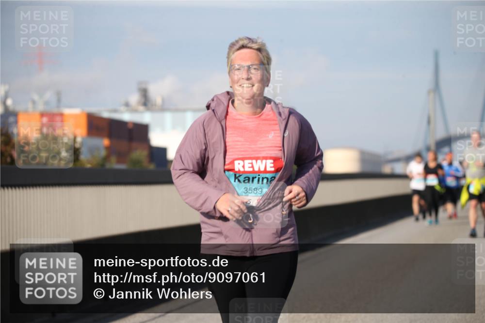 03.10.2025 - Köhlbrandbrückenlauf Jannik Wohlers http://msf.ph/oto/9097061 03.10.2025 10:15:45 Position 3 3589 meine-sportfotos.de