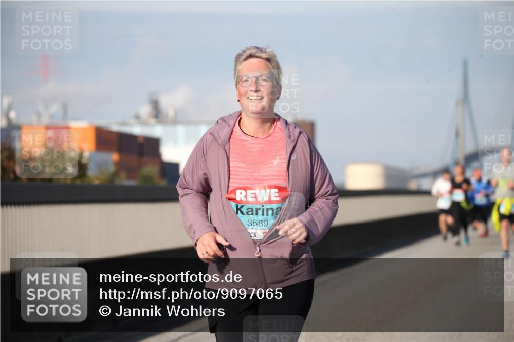 03.10.2025 - Köhlbrandbrückenlauf Jannik Wohlers http://msf.ph/oto/9097065 03.10.2025 10:15:45 Position 3 3589 meine-sportfotos.de