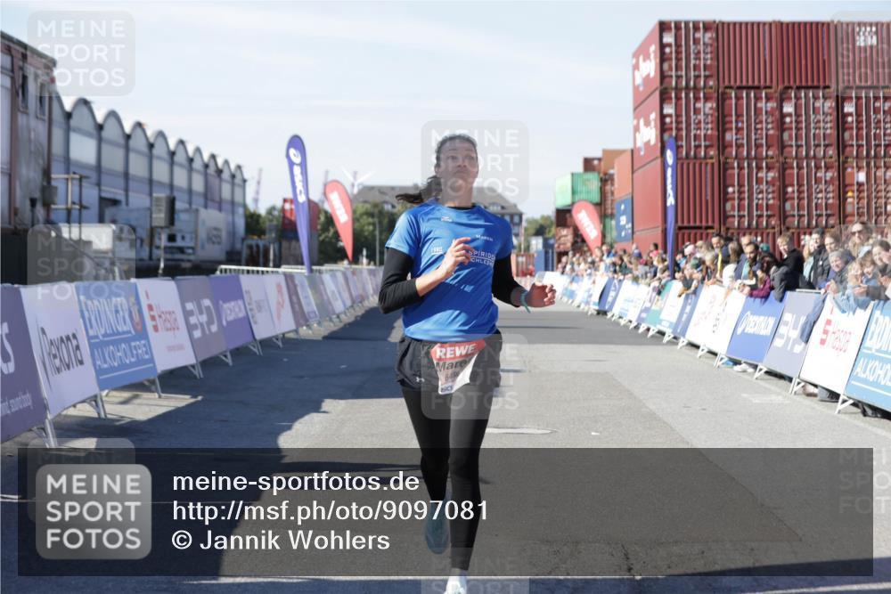03.10.2025 - Köhlbrandbrückenlauf Jannik Wohlers http://msf.ph/oto/9097081 03.10.2025 12:55:51 Ziel 4001, 4594, 6100, 6480, 6762 meine-sportfotos.de