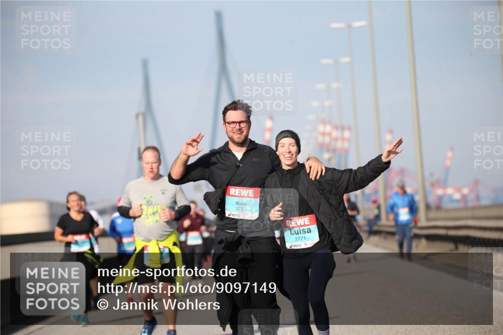 03.10.2025 - Köhlbrandbrückenlauf Jannik Wohlers http://msf.ph/oto/9097149 03.10.2025 10:15:50 Position 3 3733, 2771 meine-sportfotos.de