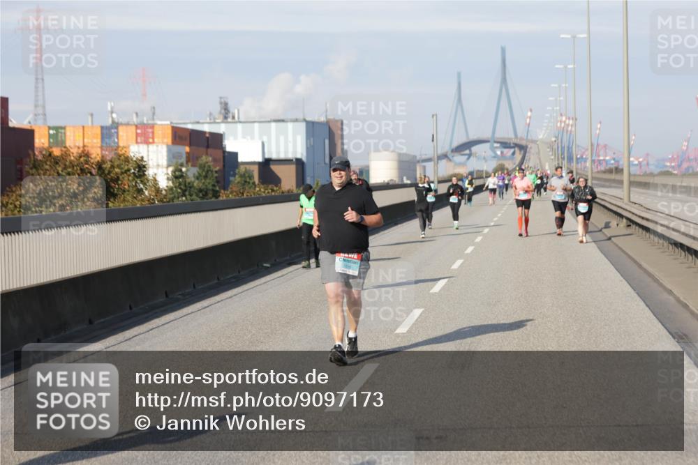 03.10.2025 - Köhlbrandbrückenlauf Jannik Wohlers http://msf.ph/oto/9097173 03.10.2025 10:17:51 Position 3 1518 meine-sportfotos.de