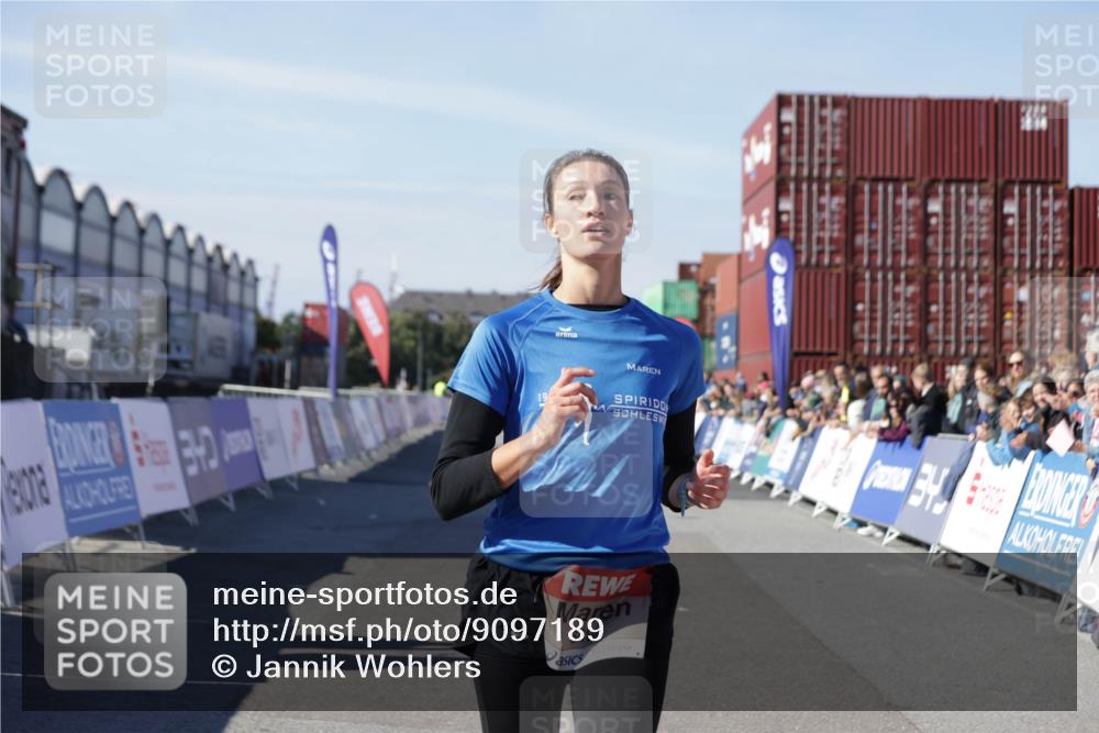 03.10.2025 - Köhlbrandbrückenlauf Jannik Wohlers http://msf.ph/oto/9097189 03.10.2025 12:55:52 Ziel 4594, 5966, 6100, 6480, 6762 meine-sportfotos.de