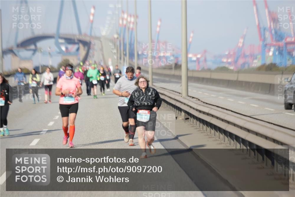 03.10.2025 - Köhlbrandbrückenlauf Jannik Wohlers http://msf.ph/oto/9097200 03.10.2025 10:17:55 Position 3 3319 meine-sportfotos.de
