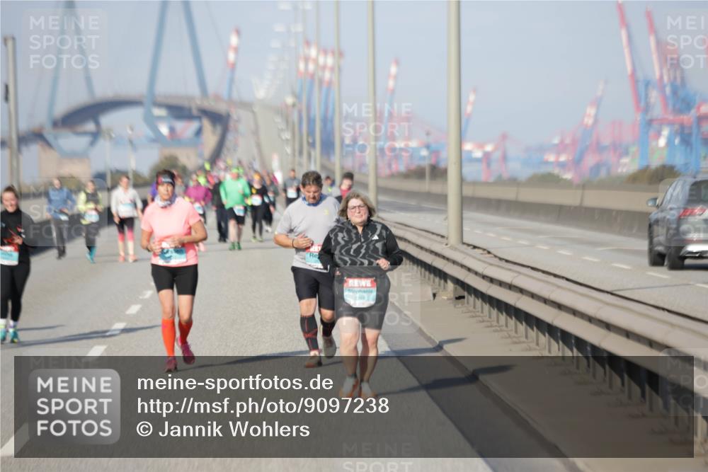 03.10.2025 - Köhlbrandbrückenlauf Jannik Wohlers http://msf.ph/oto/9097238 03.10.2025 10:17:55 Position 3 3319 meine-sportfotos.de