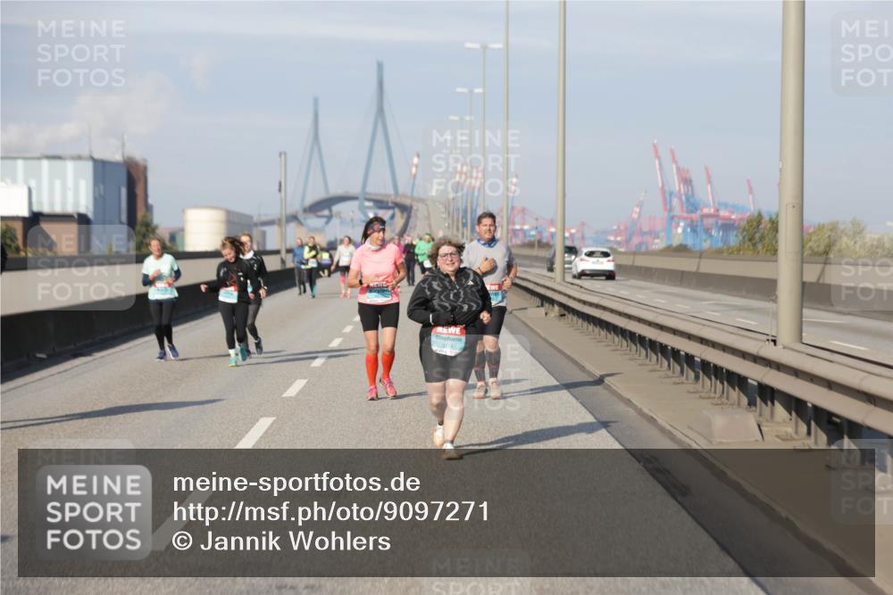 03.10.2025 - Köhlbrandbrückenlauf Jannik Wohlers http://msf.ph/oto/9097271 03.10.2025 10:18:00 Position 3 3319 meine-sportfotos.de