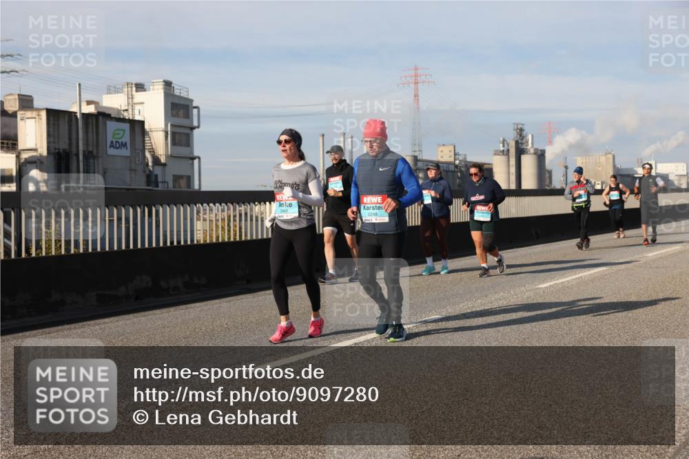 03.10.2025 - Köhlbrandbrückenlauf Lena Gebhardt http://msf.ph/oto/9097280 03.10.2025 10:10:11 Position 2 2466, 2248 meine-sportfotos.de