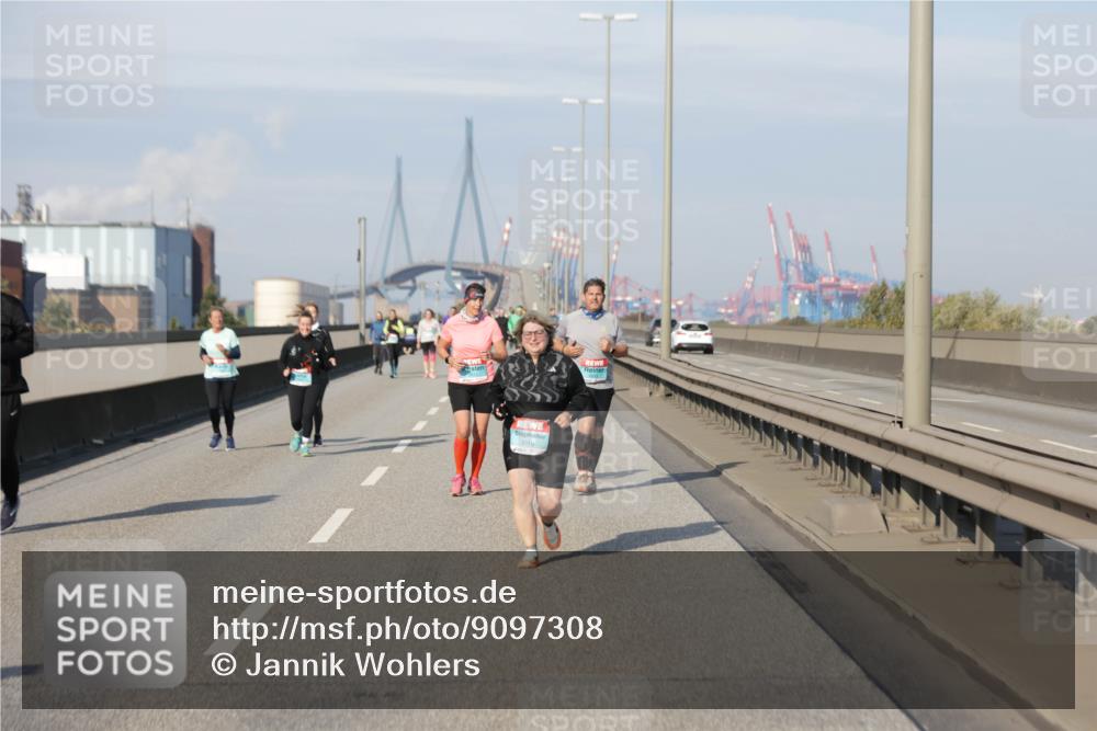 03.10.2025 - Köhlbrandbrückenlauf Jannik Wohlers http://msf.ph/oto/9097308 03.10.2025 10:18:00 Position 3 3319 meine-sportfotos.de