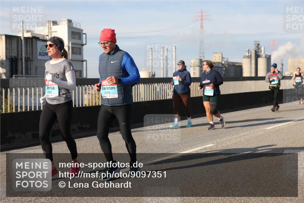 03.10.2025 - Köhlbrandbrückenlauf Lena Gebhardt http://msf.ph/oto/9097351 03.10.2025 10:10:12 Position 2 2466, 2248 meine-sportfotos.de