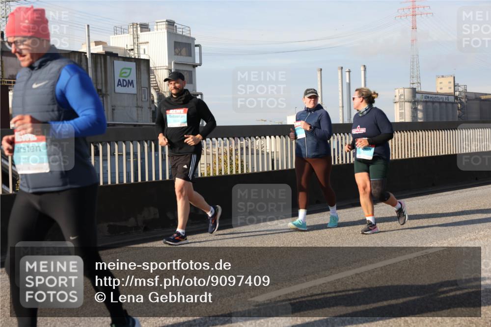 03.10.2025 - Köhlbrandbrückenlauf Lena Gebhardt http://msf.ph/oto/9097409 03.10.2025 10:10:13 Position 2 2248 meine-sportfotos.de