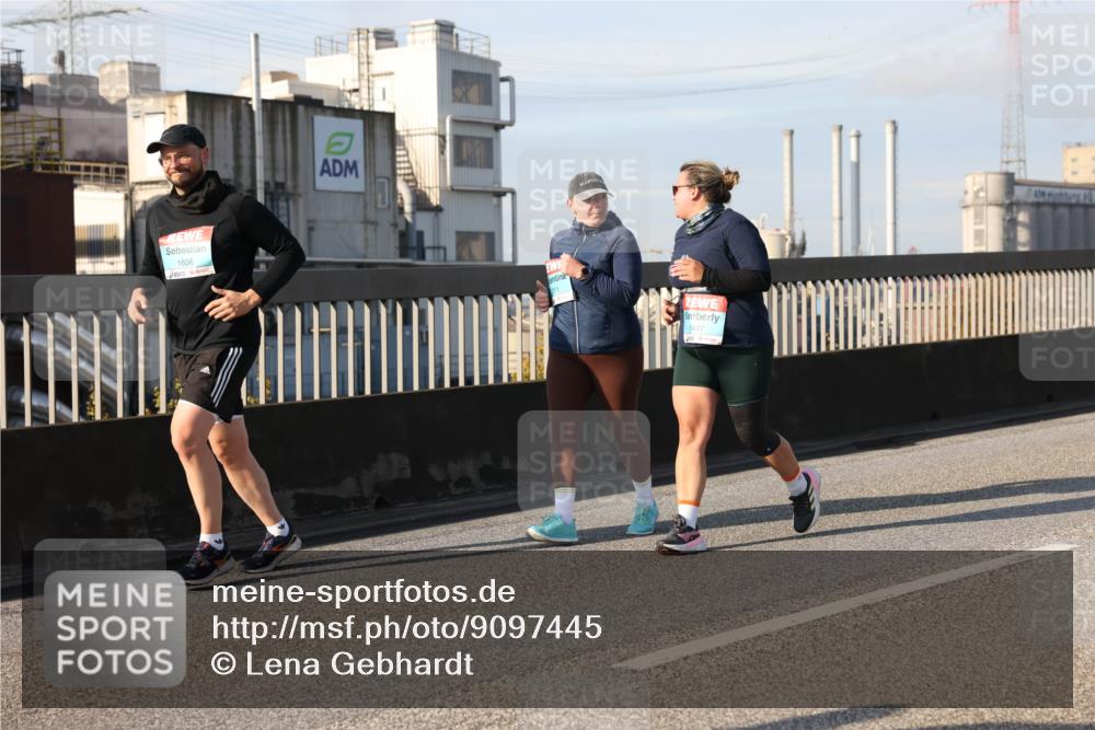 03.10.2025 - Köhlbrandbrückenlauf Lena Gebhardt http://msf.ph/oto/9097445 03.10.2025 10:10:13 Position 2 1606, 1497 meine-sportfotos.de