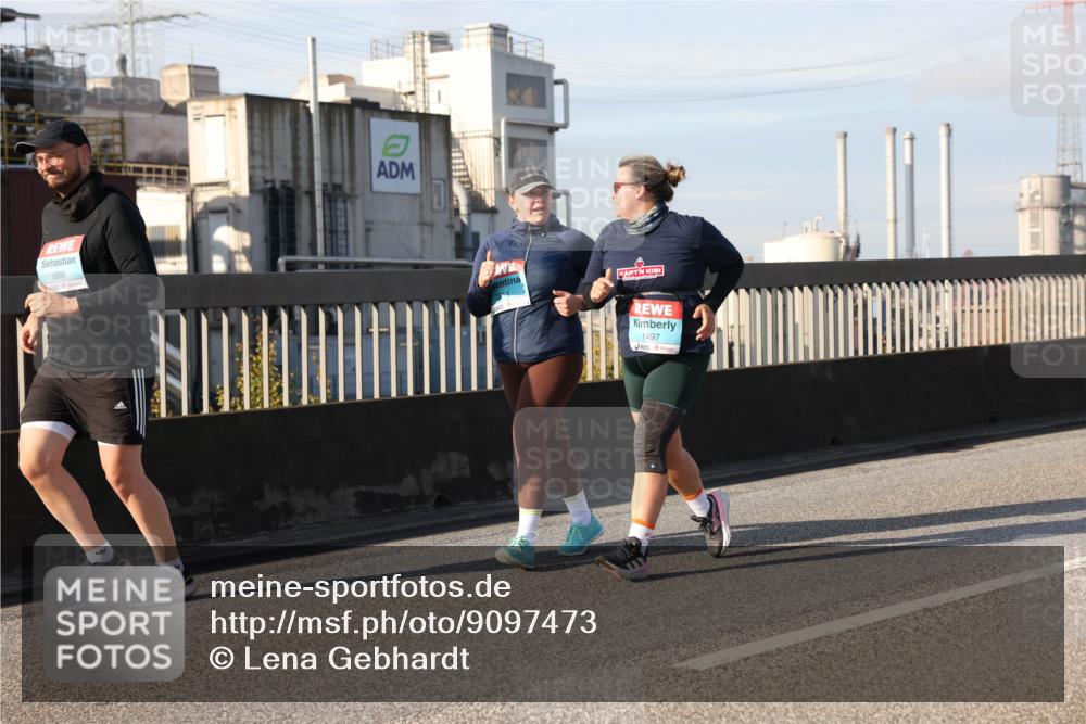 03.10.2025 - Köhlbrandbrückenlauf Lena Gebhardt http://msf.ph/oto/9097473 03.10.2025 10:10:14 Position 2 1606, 1497 meine-sportfotos.de
