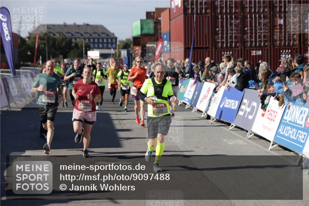 03.10.2025 - Köhlbrandbrückenlauf Jannik Wohlers http://msf.ph/oto/9097488 03.10.2025 13:22:31 Ziel 4481, 4482, 4508, 5213, 5214, 5272, 5839, 5851, 5929, 5982, 6188, 6300, 6413, 6733 meine-sportfotos.de