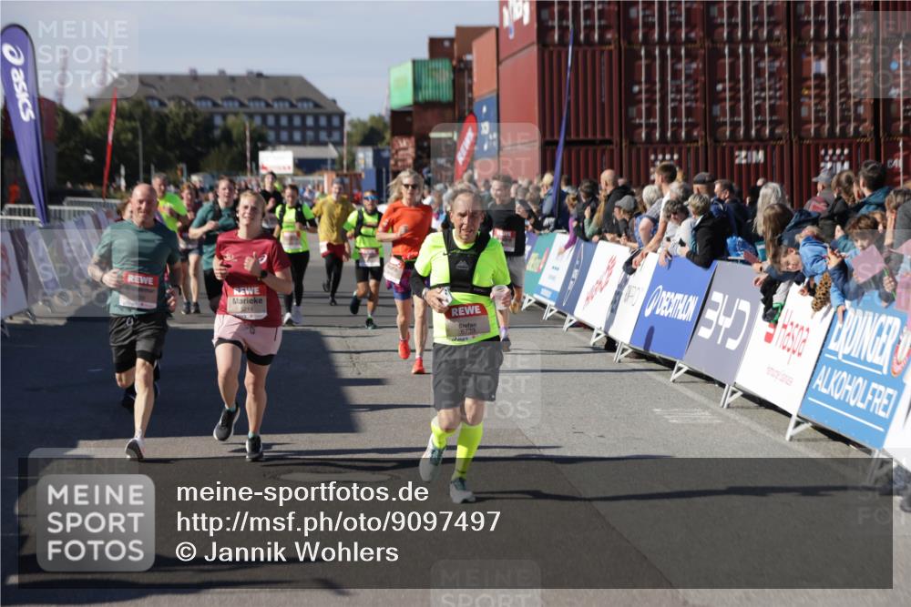 03.10.2025 - Köhlbrandbrückenlauf Jannik Wohlers http://msf.ph/oto/9097497 03.10.2025 13:22:31 Ziel 4481, 4482, 4508, 5213, 5214, 5272, 5839, 5851, 5929, 5982, 6188, 6300, 6413, 6733 meine-sportfotos.de