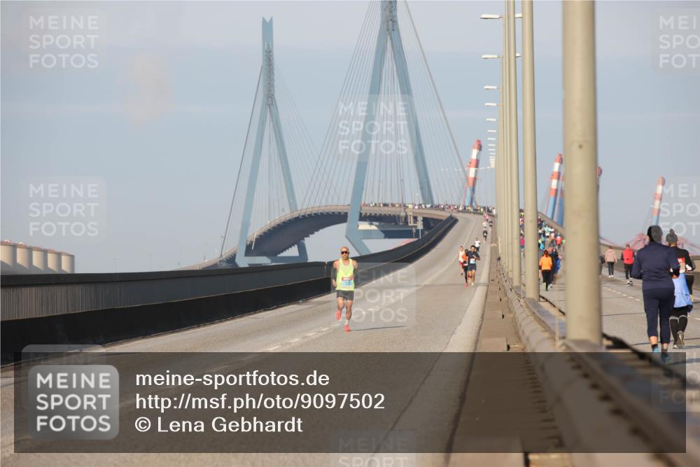 03.10.2025 - Köhlbrandbrückenlauf Lena Gebhardt http://msf.ph/oto/9097502 03.10.2025 09:33:52 Position 2  meine-sportfotos.de