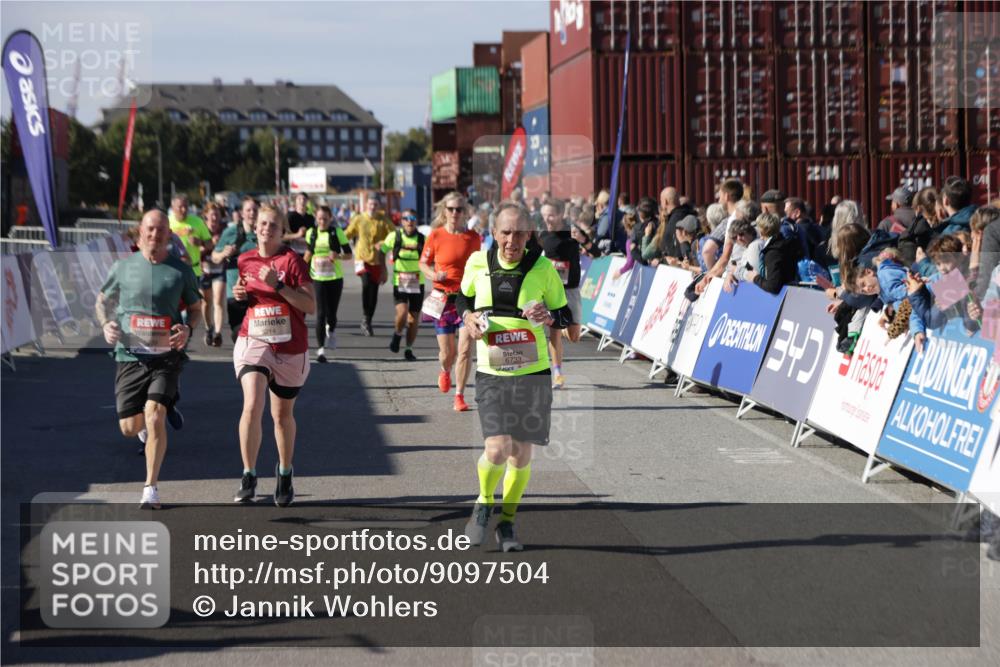 03.10.2025 - Köhlbrandbrückenlauf Jannik Wohlers http://msf.ph/oto/9097504 03.10.2025 13:22:31 Ziel 4481, 4482, 4508, 5213, 5214, 5272, 5839, 5851, 5929, 5982, 6188, 6300, 6413, 6733 meine-sportfotos.de