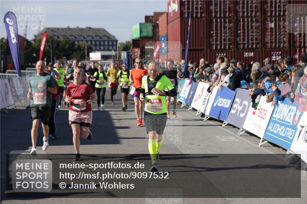 03.10.2025 - Köhlbrandbrückenlauf Jannik Wohlers http://msf.ph/oto/9097532 03.10.2025 13:22:31 Ziel 4481, 4482, 4508, 5213, 5214, 5272, 5839, 5851, 5929, 5982, 6188, 6300, 6413, 6733 meine-sportfotos.de