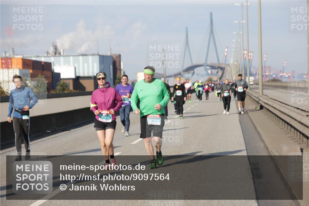 03.10.2025 - Köhlbrandbrückenlauf Jannik Wohlers http://msf.ph/oto/9097564 03.10.2025 10:18:26 Position 3 2839 meine-sportfotos.de