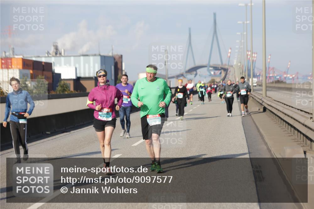 03.10.2025 - Köhlbrandbrückenlauf Jannik Wohlers http://msf.ph/oto/9097577 03.10.2025 10:18:26 Position 3 2839 meine-sportfotos.de
