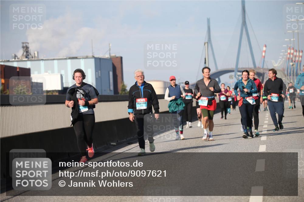 03.10.2025 - Köhlbrandbrückenlauf Jannik Wohlers http://msf.ph/oto/9097621 03.10.2025 10:16:13 Position 3  meine-sportfotos.de