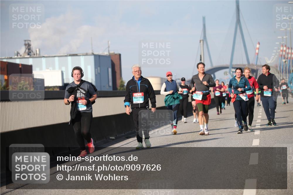 03.10.2025 - Köhlbrandbrückenlauf Jannik Wohlers http://msf.ph/oto/9097626 03.10.2025 10:16:14 Position 3 3096 meine-sportfotos.de