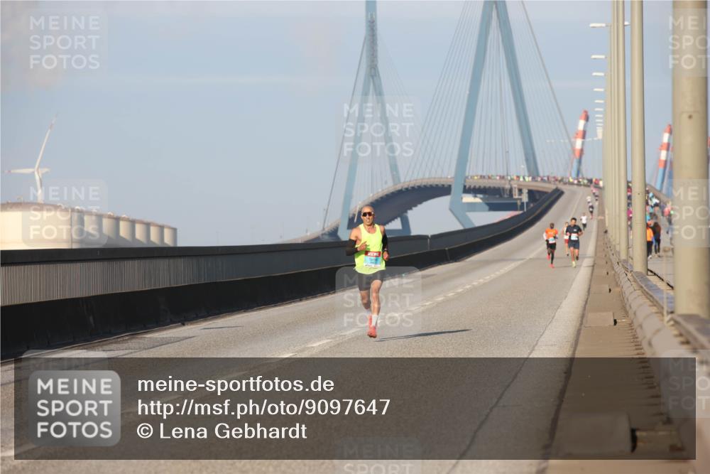 03.10.2025 - Köhlbrandbrückenlauf Lena Gebhardt http://msf.ph/oto/9097647 03.10.2025 09:33:58 Position 2  meine-sportfotos.de