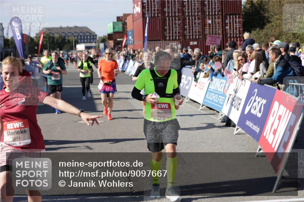 03.10.2025 - Köhlbrandbrückenlauf Jannik Wohlers http://msf.ph/oto/9097667 03.10.2025 13:22:34 Ziel 4481, 4482, 4508, 5122, 5125, 5167, 5213, 5214, 5272, 5675, 5839, 5928, 5933, 5982, 6188, 6300, 6413, 6733 meine-sportfotos.de