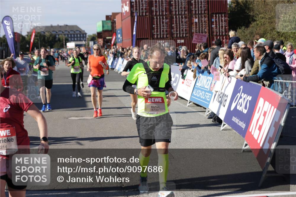 03.10.2025 - Köhlbrandbrückenlauf Jannik Wohlers http://msf.ph/oto/9097686 03.10.2025 13:22:34 Ziel 4481, 4482, 4508, 5122, 5125, 5167, 5213, 5214, 5272, 5675, 5839, 5928, 5933, 5982, 6188, 6300, 6413, 6733 meine-sportfotos.de