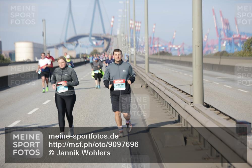 03.10.2025 - Köhlbrandbrückenlauf Jannik Wohlers http://msf.ph/oto/9097696 03.10.2025 10:18:37 Position 3 2182 meine-sportfotos.de