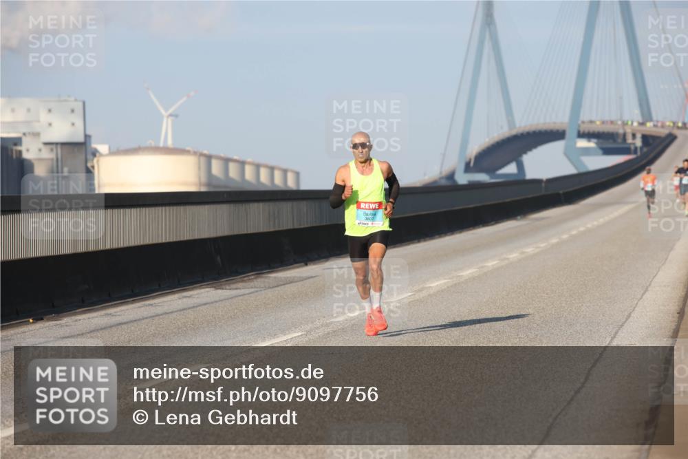 03.10.2025 - Köhlbrandbrückenlauf Lena Gebhardt http://msf.ph/oto/9097756 03.10.2025 09:34:02 Position 2 3807 meine-sportfotos.de