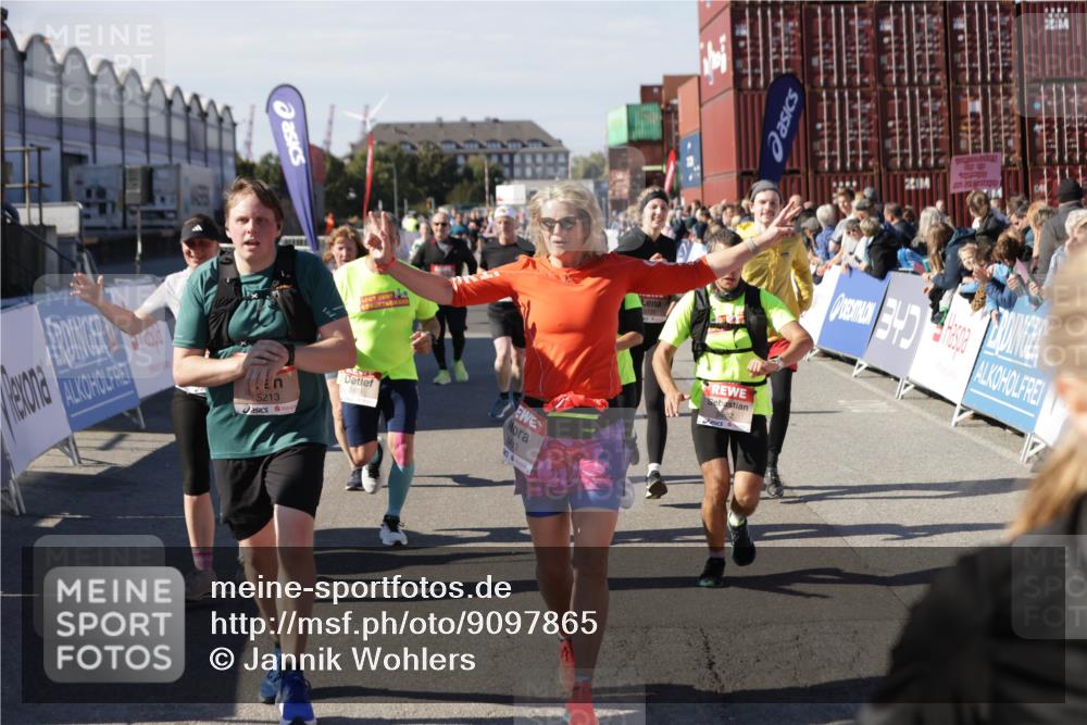 03.10.2025 - Köhlbrandbrückenlauf Jannik Wohlers http://msf.ph/oto/9097865 03.10.2025 13:22:37 Ziel 4481, 4482, 4508, 5122, 5125, 5167, 5213, 5214, 5675, 5839, 5928, 5933, 5982, 6107, 6261, 6300, 6413, 6733 meine-sportfotos.de