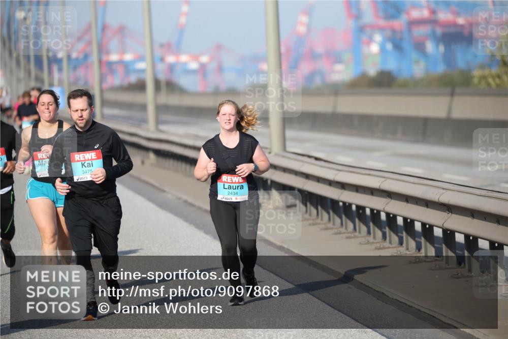03.10.2025 - Köhlbrandbrückenlauf Jannik Wohlers http://msf.ph/oto/9097868 03.10.2025 10:16:37 Position 3 3475, 2434 meine-sportfotos.de