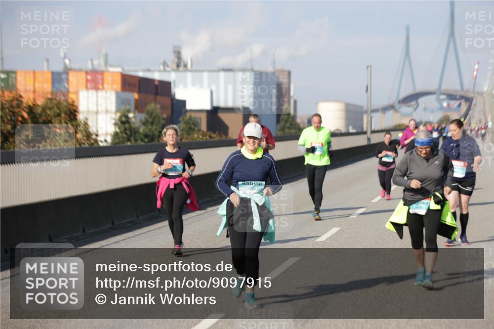 03.10.2025 - Köhlbrandbrückenlauf Jannik Wohlers http://msf.ph/oto/9097915 03.10.2025 10:18:53 Position 3 2488, 2803 meine-sportfotos.de