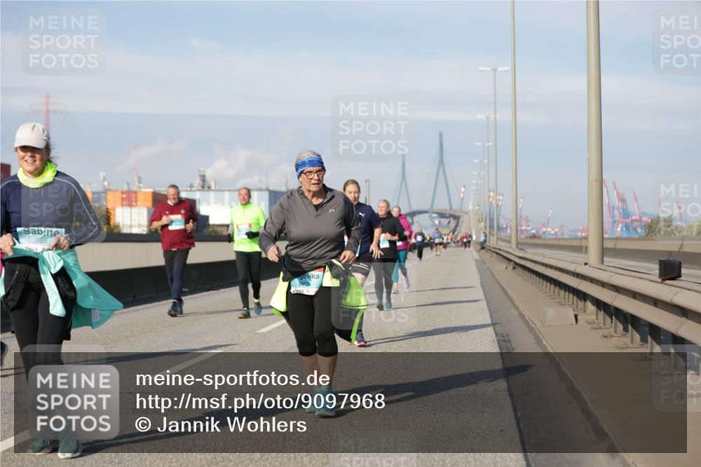 03.10.2025 - Köhlbrandbrückenlauf Jannik Wohlers http://msf.ph/oto/9097968 03.10.2025 10:18:56 Position 3 2488, 2603 meine-sportfotos.de