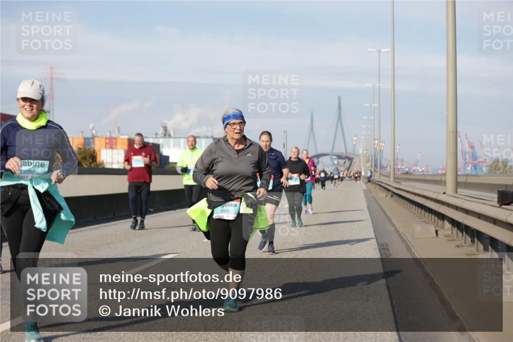 03.10.2025 - Köhlbrandbrückenlauf Jannik Wohlers http://msf.ph/oto/9097986 03.10.2025 10:18:57 Position 3 2488, 2603 meine-sportfotos.de