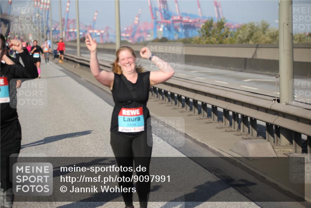 03.10.2025 - Köhlbrandbrückenlauf Jannik Wohlers http://msf.ph/oto/9097991 03.10.2025 10:16:44 Position 3 2434 meine-sportfotos.de