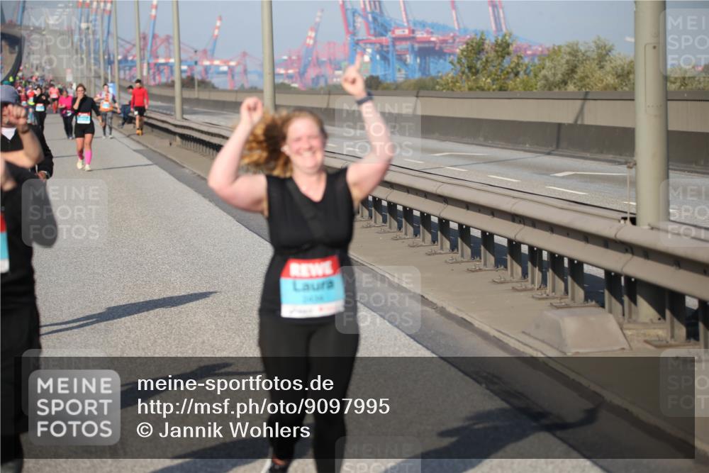 03.10.2025 - Köhlbrandbrückenlauf Jannik Wohlers http://msf.ph/oto/9097995 03.10.2025 10:16:45 Position 3  meine-sportfotos.de