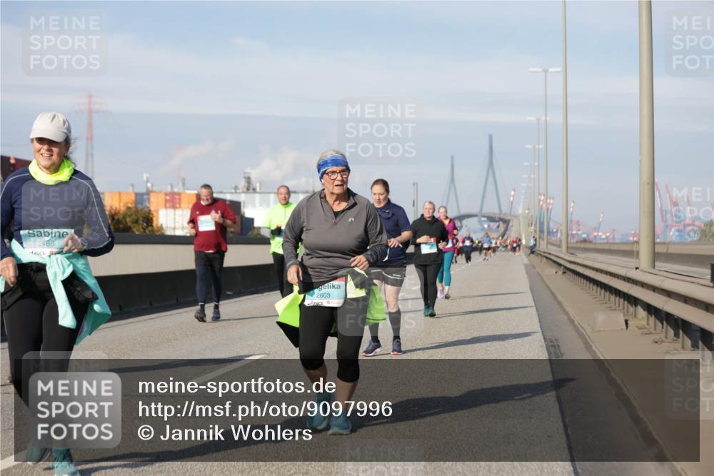 03.10.2025 - Köhlbrandbrückenlauf Jannik Wohlers http://msf.ph/oto/9097996 03.10.2025 10:18:57 Position 3 2488, 2603 meine-sportfotos.de