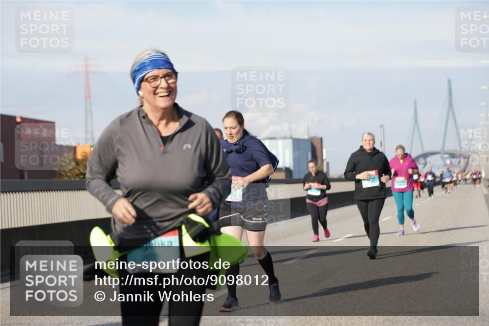 03.10.2025 - Köhlbrandbrückenlauf Jannik Wohlers http://msf.ph/oto/9098012 03.10.2025 10:18:58 Position 3 2600 meine-sportfotos.de